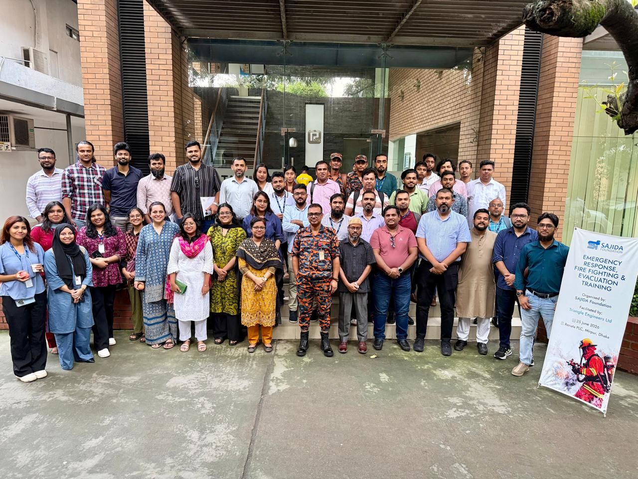 SAJIDA Foundation trainees with engineering and Fire Service personnel